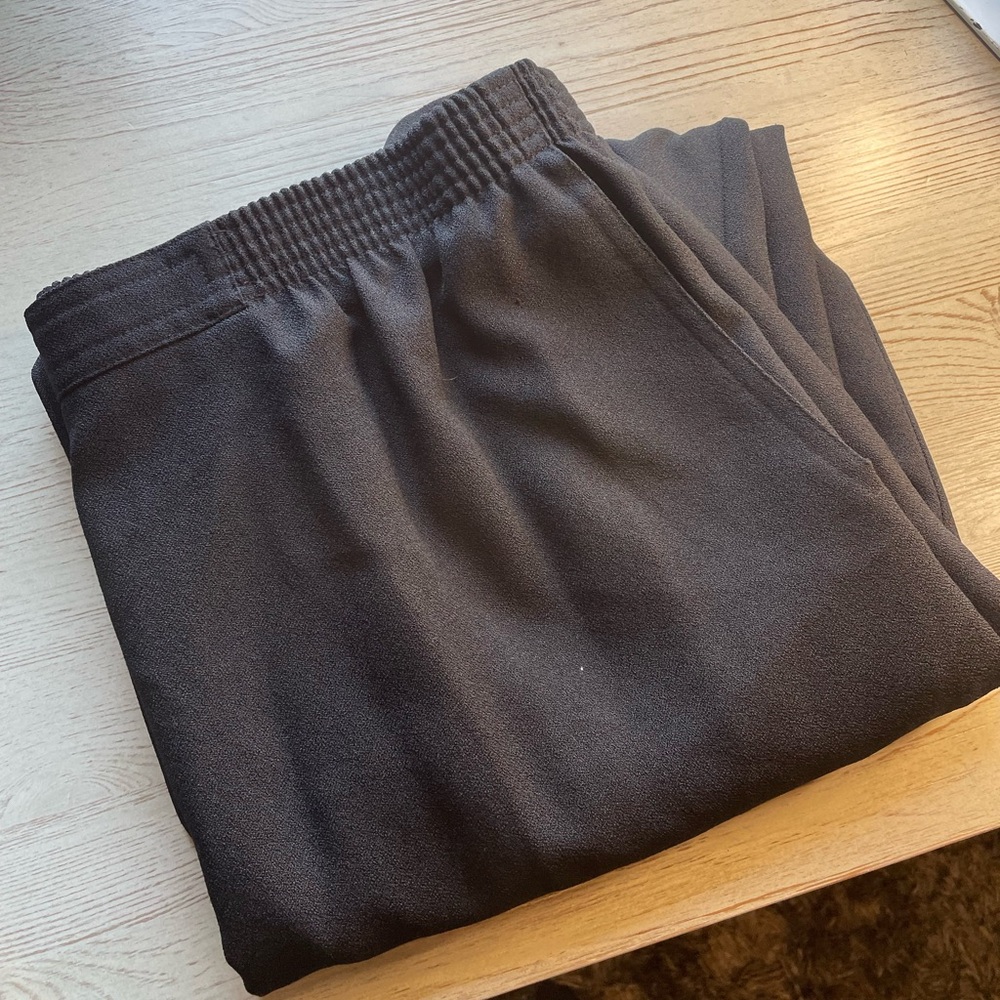 Alfred Dunner Size 18P Black Pants w/ Elastic Wasitband